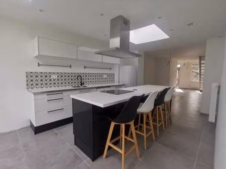 lumineuse maison entièrement rénovée avec jardin