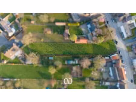 terrain à bâtir pour une construction semi-ouverte dans la