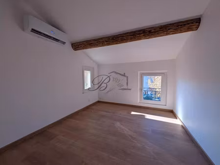 location propriété 3 pièces 50 m² à la tour-d'aigues (84240)  700 €