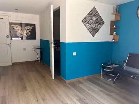 location meublée maison 5 pièces 92 m² à pezenas (34120)  800 €