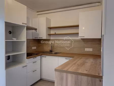 location maison 3 pièces 72.64 m² à lançon-provence (13680)  1 100 €