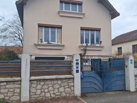 maison avec studio indépendant