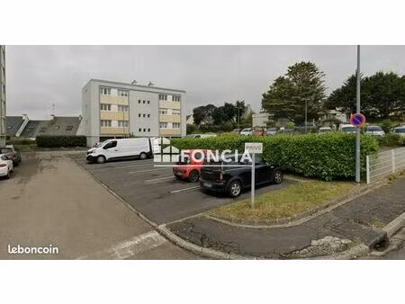 le relecq kerhuon - place de parking en centre ville