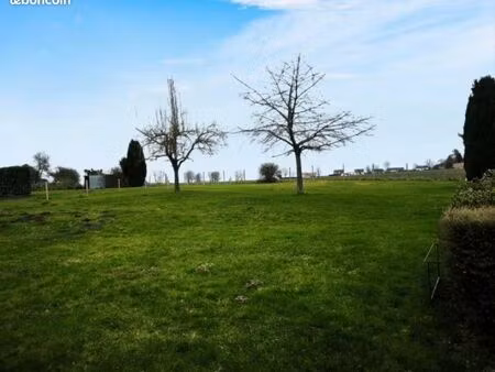 terrain 866 m² venon