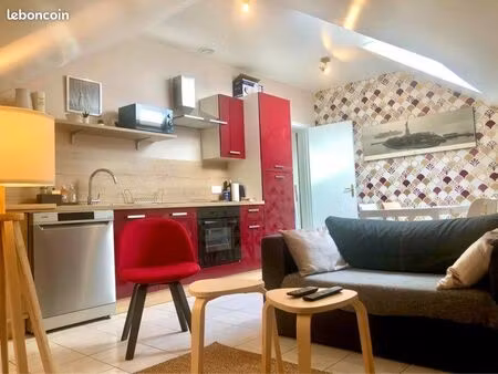 apt meublé à louer / centre ville / dispo au 1er avril