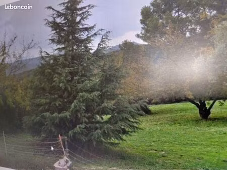 terrain 2800 m² rousson