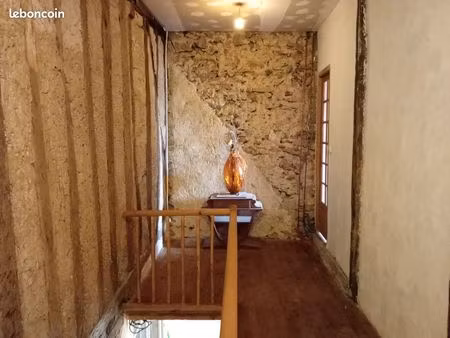 a alan  maison de village avec jardinet (travaux à prévoir)