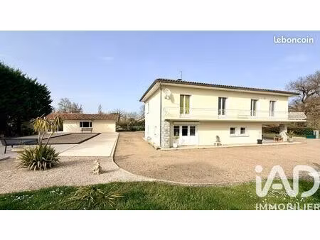 propriété 8 pièces 199 m²