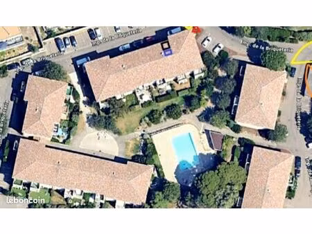 appartement t2 avec terrasse et jardin  piscine et gardien