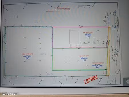 terrain constructible 2065 m²