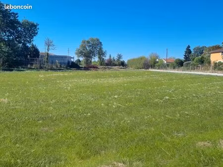 terrain 894 m² merville