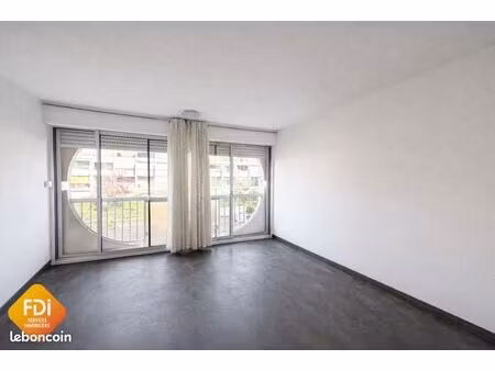 studio 1 pièce 19 m²