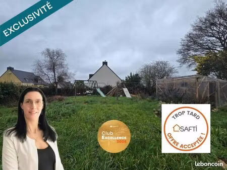 terrain 200 m² guipel