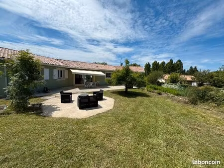 maison plain-pied 147 m² – 5 chambres – terrain 1200 m² – quartier calme la brède