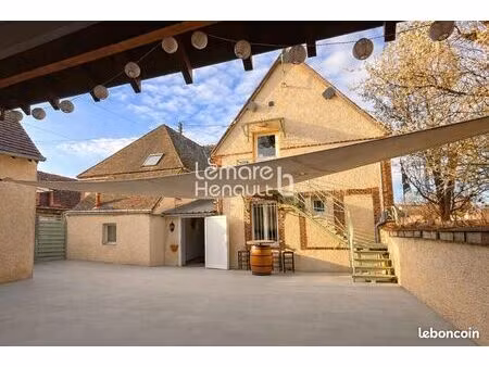 immeuble 14 pièces 300 m²