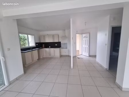 maison de plain-pied proche du bourg