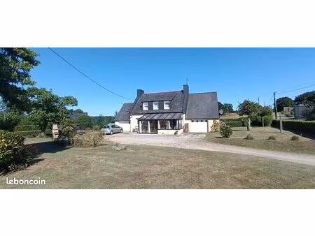 maison plounéour-ménez