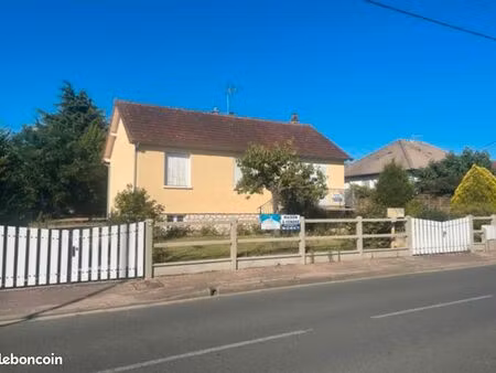 maison 80 m2 - grand terrain