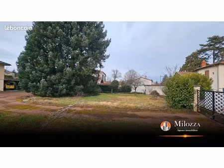 terrain 580 m² la verpilliere