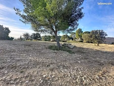 terrain 1 008 m² villeneuve les avignon