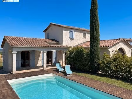 maison 6 pièces + studio sur 5434m2 de jardin