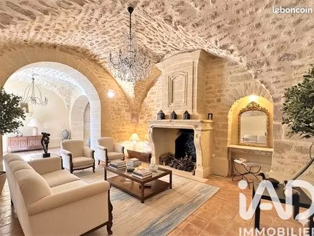 maison 5 pièces 184 m²