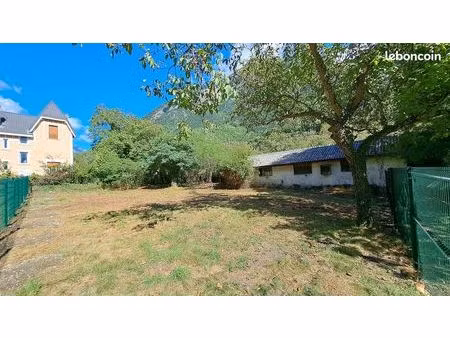 terrain 530 m² livet et gavet