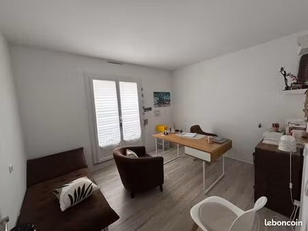 bureau à louer de 12m² dans cabinet pluri professionnel