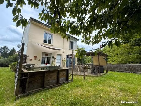 maison avec jardin au coeur du village