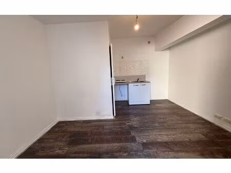 location appartement  20 m² t-2 à épinay-sur-seine  650 €