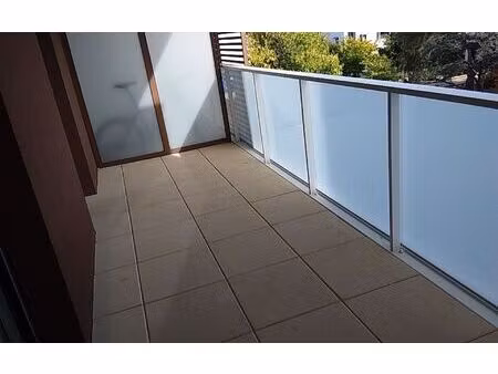 location appartement  m² t-3 à montpellier  876 €