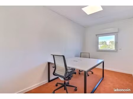 location bureau 2 places privatif et équipé de 10 à 12m² zone franche urbaine (zfu) de nîm