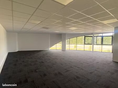 bureaux à louer à sainte-eulalie (33)