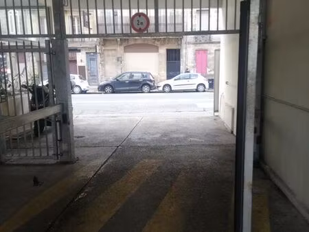 vente parking moto victoire