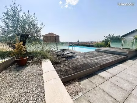 maison 7 pièces 140 m²