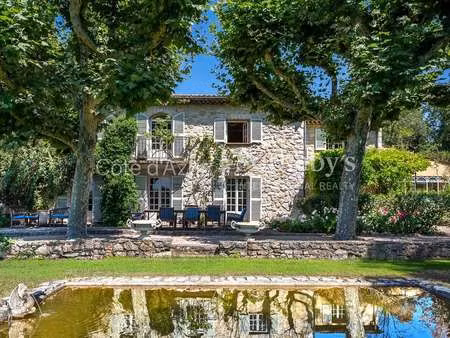 maison de luxe à vendre à châteauneuf-grasse : 3 800 000 € | 344m²