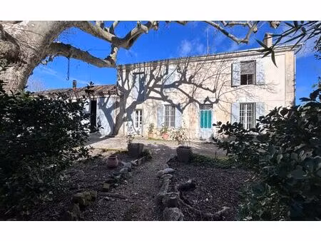 location maison  m² t-5 à châteaurenard  1 350 €