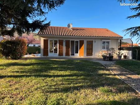 maison individuelle avec terrain clos