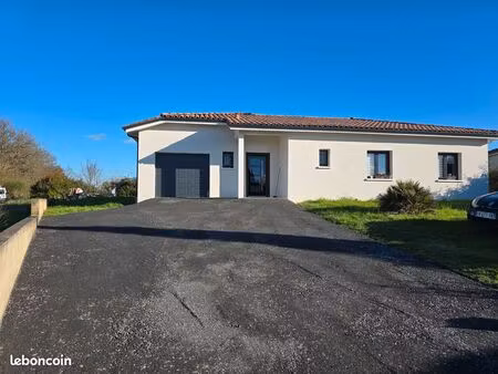 maison récente 126 m2 6 pièces terrain 890 m2