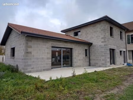 maison neuve de 117m2 sur terrain de 500m2 piscinable