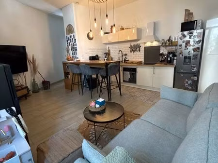 bel appartement t3 meublé - proche jardin de la fontaine