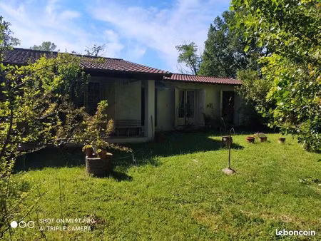 maison à rénover + terrain constructible d’environ 3000 m² – bondigoux