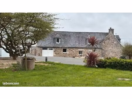 maison 9 pièces 225 m²