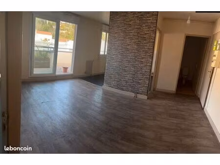 charmant t2 de 48 m² avec terrasse