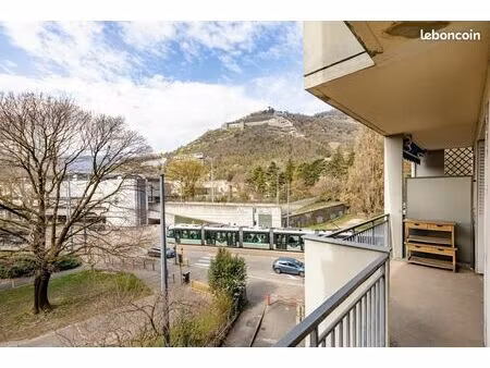 appartement 1 pièce 33 m²