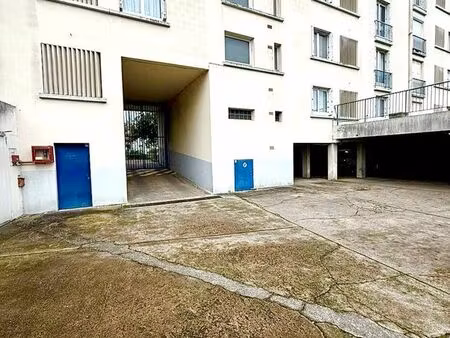 parking sécurisé en sous-sol - rezé centre