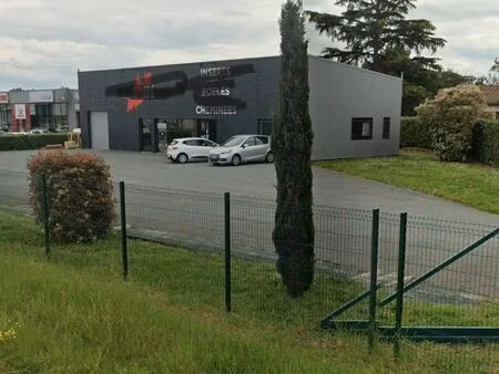 local commercial a louer