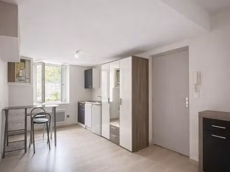 studio 1 pièce 18 m²
