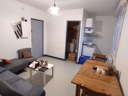 t2 lumineux chambre séparée + parking à chantenay - jean macé - résidence sécurisé ascense