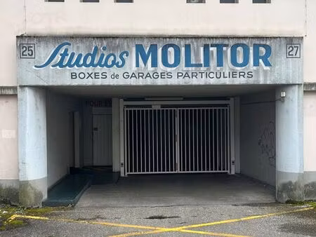 garage / box sécurisé